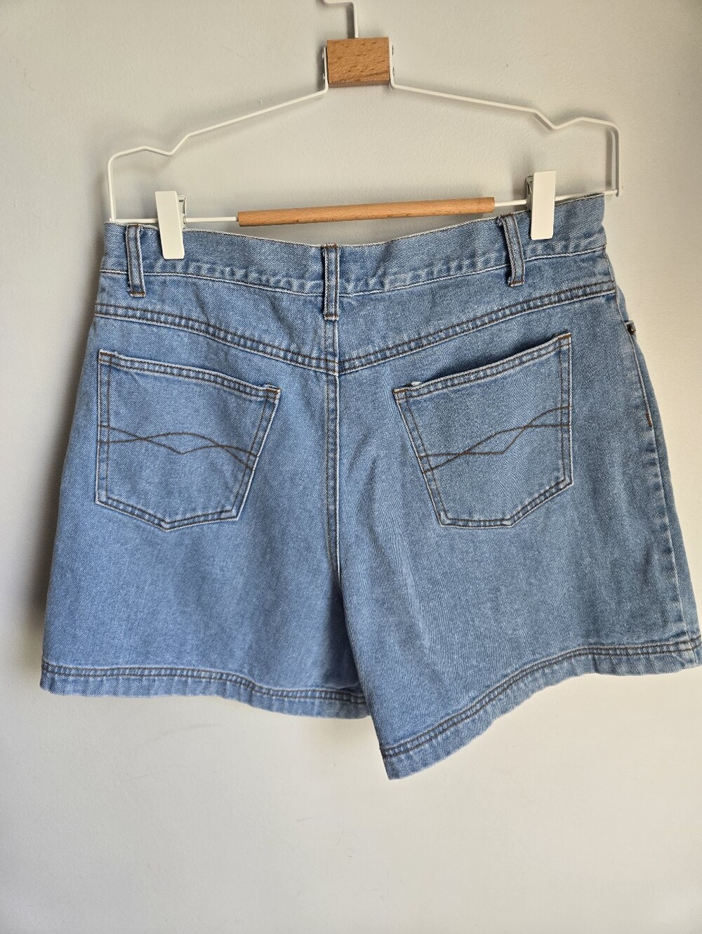 Vintage Denim Embroidered Flower Women’s Shorts - Light Blue - Picture 10 of 11
